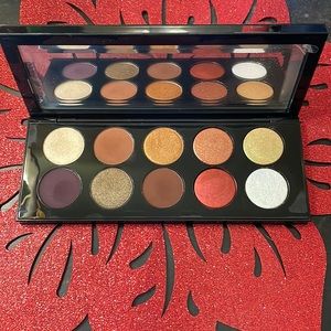 Pat McGrath Mothership V palette